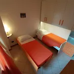 Little Flower Appartement *